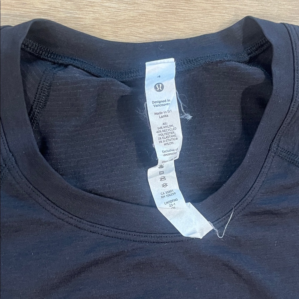 Lululemon Athletica Black Short Sleeve Tee - Picture 2 of 2